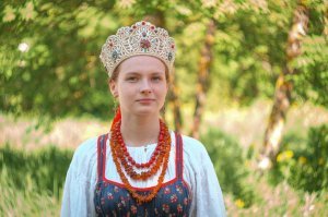 Девочки, кончено, красивые.
Но наши всё равно краше!
