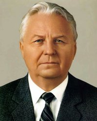 В 2000 году 26-летняя Екатерина Лычева вернулась с мамой в Россию. 

В 2005-м году Екатерина Лычева получила предложение занять пост вице-президента АвтоВАЗа. 

Во времена СССР ходил такой слушок - Катя Лычева внучка Лигачева. Вот и не верь после этого слухам.