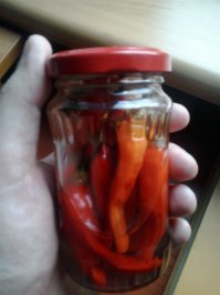 Пару месяцев назад захотел приготовить (Чили кон карне) и купил вот такой вот.Тема реально жгучая)))