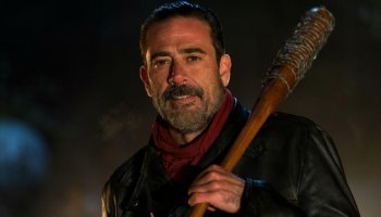 Надо было Люсиль у Нигана взять)))