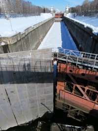 Катались в детстве на них. Сейчас и не подойдешь.