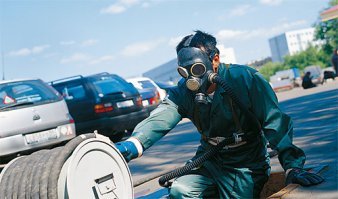 С таким надорвешься да и далеко не уйдешь.