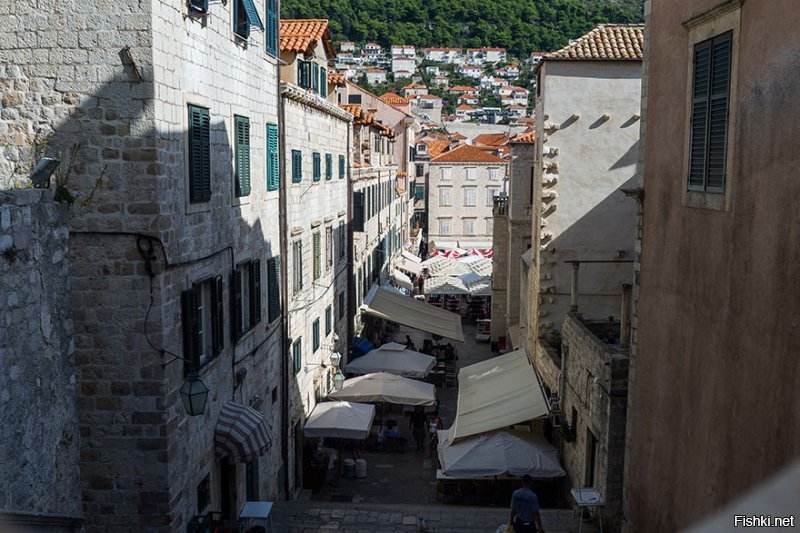 Дубровник- столица Вестеросса и многие другие города сериала .  2-часовой тур по местам съемки  Игры престолов  20 евро