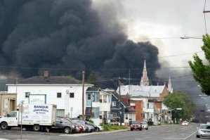 В 2013 году в Канаде разом сгорели 42 человека, да и с лесными пожарами у них не все благополучно -сгорело несколько небольших городов, но почему то я уверен, что читатели Фишек не глумились на канадских форумах... как ты на русском делаешь постоянно.