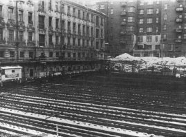 Кирпичные тоже "переезжают". :)