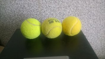 Вот достал свои, б/ушные. Разница видна, если не дальтоник. Как говорится, пятьдесят оттенков жёлтого. Правда, мистер Еллоу?