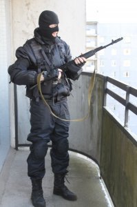 Помню лет 5 назад начинал играть,очень понравилось,потом рутинная жизнь отняла эту возможность,но всё снаряжение еще осталось!:)