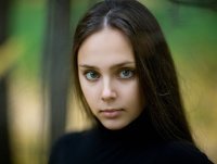Извините, не удержался :)



Фотографу 500-мм объективом по башке! Думать надо, прежде чем такие ракурсы лепить.