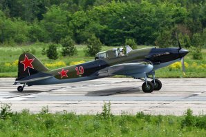 Реставраторы дали вторую жизнь легендарному штурмовику Ил-2 времен Великой Отечественной войны, восстановив его до летного состояния. Этот самолет стал вторым летающим Ил-2 в мире на сегодняшний день.

При поддержке ПАО  ОАК  и Авиационного комплекса им. С.В. Ильюшина Фондом содействия сохранению военно-исторических самолетов  Крылатая память Победы  был реализован проект по восстановлению исторического самолета. Его реставрация осуществлялась в Новосибирске, на первом этапе   в мастерских ООО  Авиареставрация , а затем на площадях Сибирского научно-исследовательского института авиации (СибНИА) им. С.А. Чаплыгина.