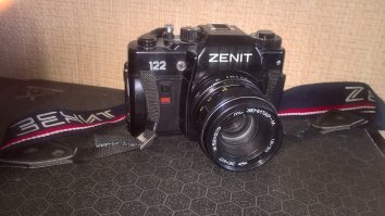 Zenit D1 с объективом Helios 40-3 — новый фотоаппарат КМЗ