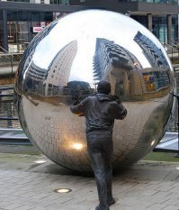 Новая мода родом из Японии: все полируют шары 