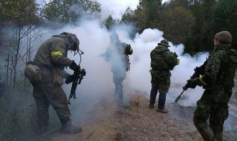 2013 год на танковом полигоне. Был эффект полного погружения. Стреляли танки, гаубицы, бтр, естессно холостыми. Было весело.