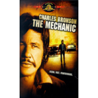 Дополню ...фильм "Механик" с Чарльзом Бронсоном. А в двухсерийном римейке тоже как и в "Перевозчике" Стетхем