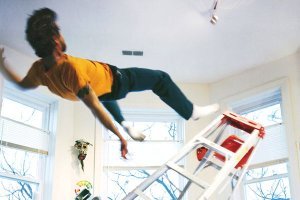 а этот кадр из видео вырезали;)