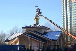 "Они" умудрились у меня под окнами в Москве в его честь храм вкорячить