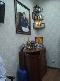 В доме главы МЧС Кемеровской области (во время обыска).