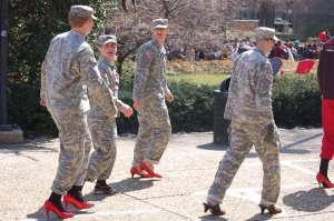 Для этих ... передастов как раз пузика не хватает