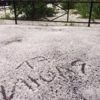 В Питере в позапрошлом году в июле град сыпал