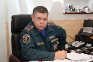 годовой доход Александра Мамонтова составил 1,7 млн руб. У него в собственности находится земельный участок площадью 1,5 тыс. кв. м, индивидуальный жилой дом площадью 533 кв. м, баня, индивидуальная квартира площадью 63,5 кв. м, автомобиль Toyota Land Cruizer. Его супруга получает в год 414 тыс. руб., у нее в собственности индивидуальная квартира площадью 51 кв. м, квартира в фактическом пользовании 64 кв. м и автомобиль Kia Rio.
533 КВ.М. КАРЛ????? 1,7 МЛН, В ГОД КАРЛ???? ГДЕ ВОРОШИЛОВСКИЕ СТРЕЛКИ???