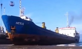 Название судна улыбнуло ...
