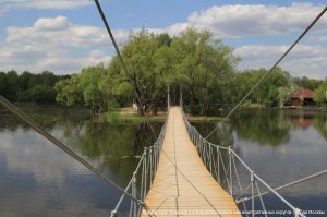 И у нас в Троицке есть подвесной мост