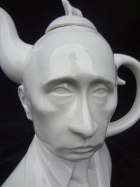 Культ личности - его портреты  от поклонников