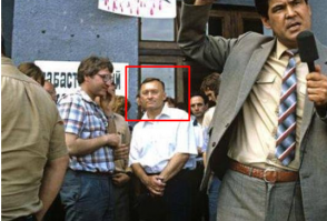 Оп-пачки... Господа офицеры, а не Олег Калугин ли на заднем плане часом?