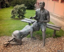 Памятник ей уже поставили :) .