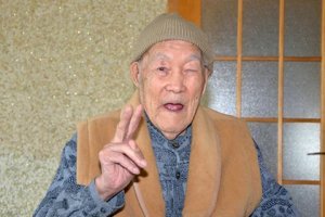 На фото к посту какой-то хер с горы. Масадзо Нонака на фото ниже