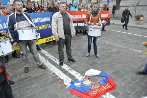 «Привет! Я из Украины, давай обнимемся»: в Петербурге провели необычный эксперимент. Апрель 2018	