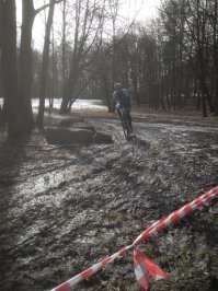 У нас не хуже. Не так гламурно, да , зато мы сами это всё делаем - за свои деньги, на своих трассах, после работы. И да, мы не считаем себя героями....