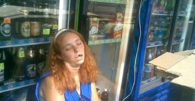 Побаяню :
,,-Отшумели летние дожди ...,,