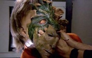 Гуманоид, рептилоид или андроид: реакция соцсетей на выступление Цукерберга в Сенате США