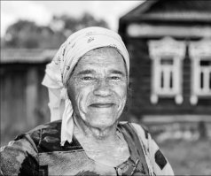 и ничо удивительного!  жила у нас в деревне одна бабушка - 220 от груди жала..