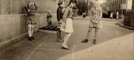 Сколько людей захочет попрыгать в «Классики», если увидят их на асфальте