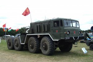 Tractomas TR 10x10 D100 - самый большой тягач в мире