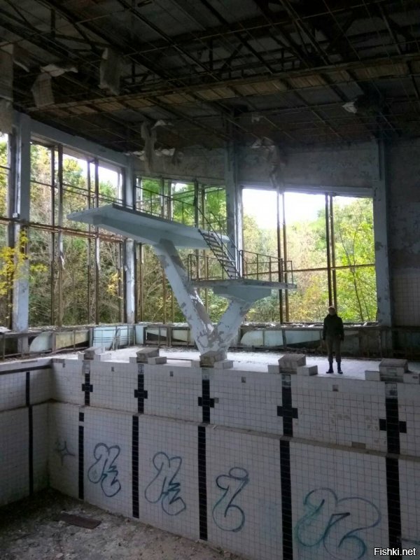Заброшенный бассейн в Припяти