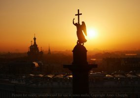 Смысл? Вот что должно быть ! А не ледовая арена 15 000 мест. Центр и так не проезжаем. А тут просто встанет весь город!
