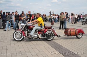 Британец сделал Suzuki Hayabusa с паровым двигателем и хочет установить рекорд скорости
