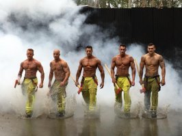 Обамка и тут нагадил нам! Довёл до ручки наших огнеборцев! А вообще есть парням к чему стремиться: