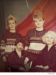 Джинсы-«варенки» и пластмассовые клипсы: за чем «охотились» наши мамы