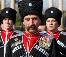 А где же Краснодарские казаки ? Что же порядок не наводят , орденоносцы !