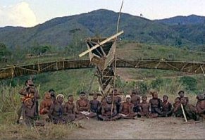 Им тоже когда то помогали с едой.