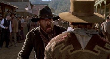 Побольше бы таких фильмов, смотрел раз 30 наверно)) В этой серии особенно шикарен бешеный пес Таннен