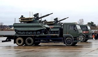 Круче было бы если они своим ходом прошли бы по Красной площади! :)