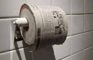 В квартире накопились старые газеты? Не спешите их выбрасывать!