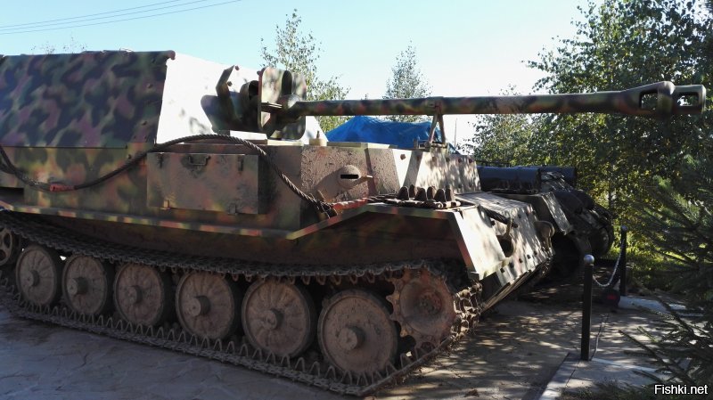 У соседа на даче Т-34, Федя, а во дворе Штуг и ПэЗэшка )