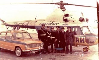 бате часто по работе выделяли такое чудо ( на заднем плане), фиг его знает как это звучало при союзе, щас типа аренда.
так вот сами пилоты и сотрудники его ласково называли " ментокрылый мусоршмит"