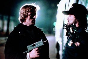 А как же Рутгер Хауэр? У него почему-то нет оскара!