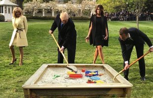 Куча Трампа и Макрона разорвала соцсети